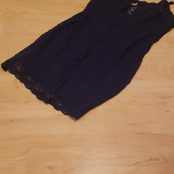 Top - Picture 3 of 5